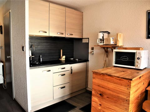 Appartement Auris, 1 pièce, 4 personnes - FR-1-297-93 Apartment in Auris