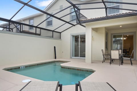 Four Bedrooms close to Disney w Pool 4898 House in Kissimmee