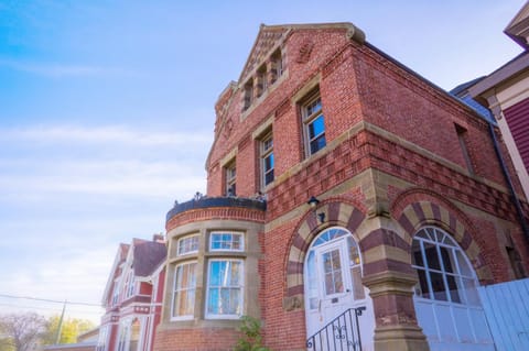 Property building, Facade/entrance