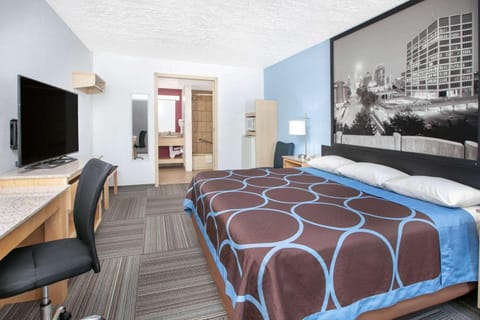 Super 8 by Wyndham City of Moore Hotel in Oklahoma City