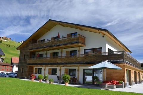 Property building, Day