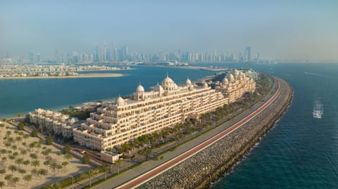 Kempinski Hotel & Residences Palm Jumeirah Resort in Dubai