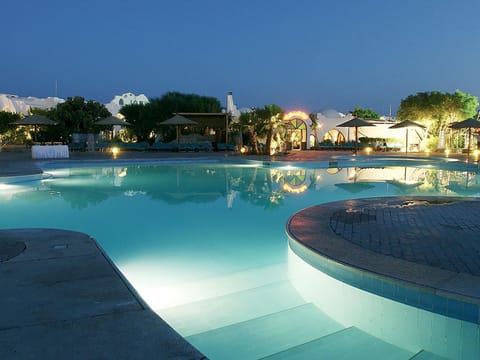 Property building, Swimming pool, Swimming pool