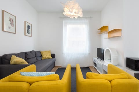 Maraini Apartments by Quokka 360 - strategic location near Lugano station Copropriété in Lugano