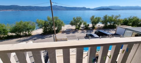 View (from property/room), Balcony/Terrace, Pool view, Sea view