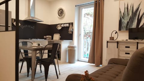 Amelia Apts & Rooms Bed and breakfast in Alghero