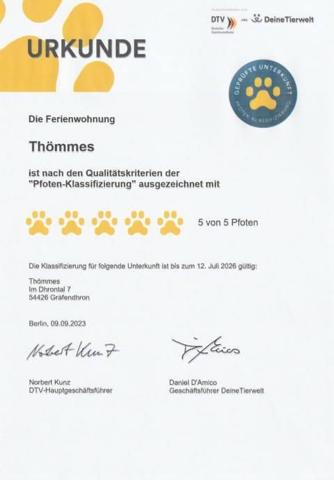 Pets, Certificate/Award