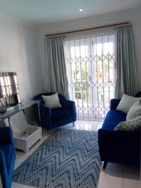 Blue Waves Lodge Bed and Breakfast in Umhlanga