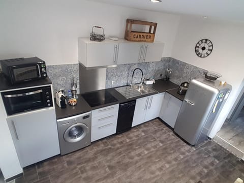 Kitchen or kitchenette, dishwasher, minibar, pet friendly, stove, toaster, washing machine