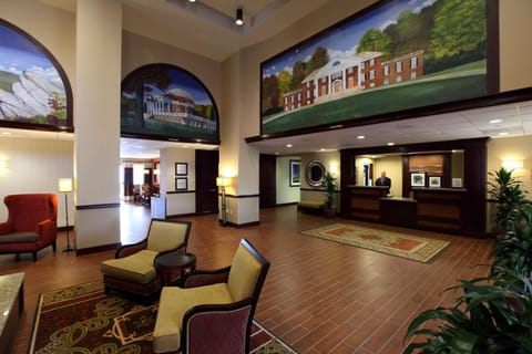 Hampton Inn & Suites Charlottesville at the University Hotel in Charlottesville