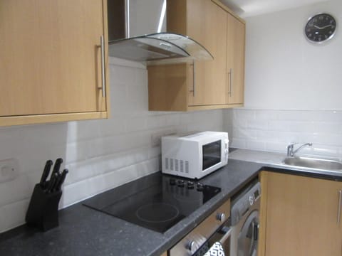 No 9 AT IVANHOE - LARGE 2 BED NEAR SEFTON PARK AND LARK LANE Apartment in Liverpool