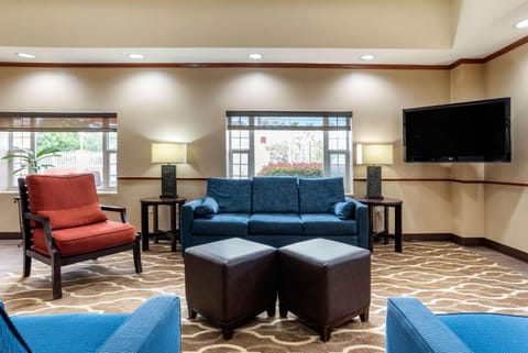 Comfort Suites Airport Hotel in Jacksonville