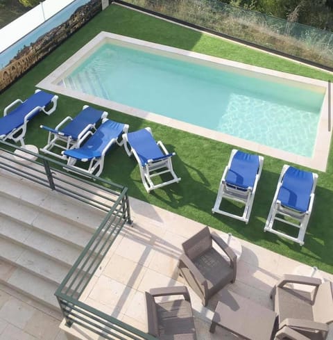 Off site, Balcony/Terrace, Swimming pool, Swimming pool, sunbed