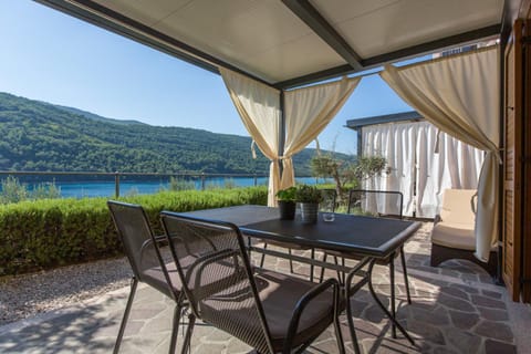 Day, View (from property/room), Balcony/Terrace, Dining area