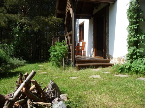 Facade/entrance, Garden, Balcony/Terrace