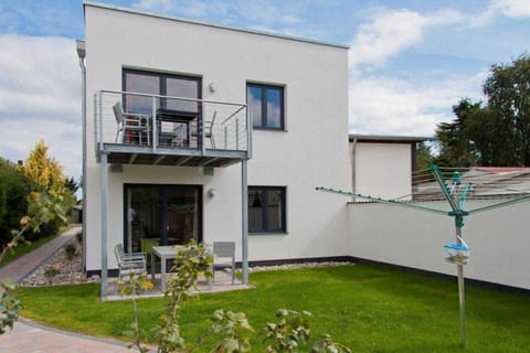 Haus vier Elemente <br> Ferienhaus mit vier Ferienwohnungen Eigentumswohnung in Zinnowitz