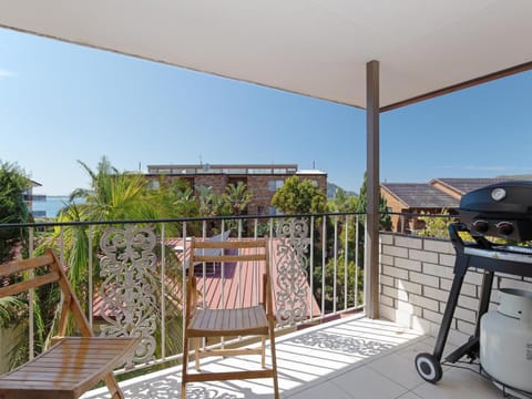 Endeavour 3 large three bedroom unit with filtered water views Apartamento in Shoal Bay