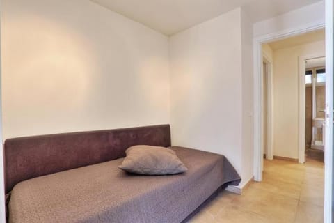 Property building, Living room, Bedroom