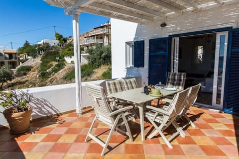 Villa Euphoria in Aegina, A' Marathonas bay House in Islands