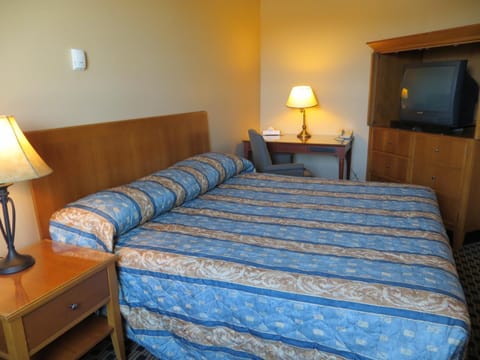 Athabasca Valley Inn & Suites Hotel in Hinton
