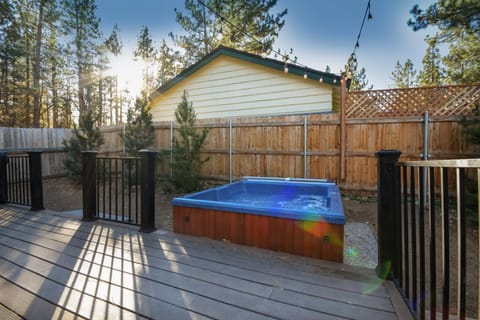 Property building, Patio, Hot Tub