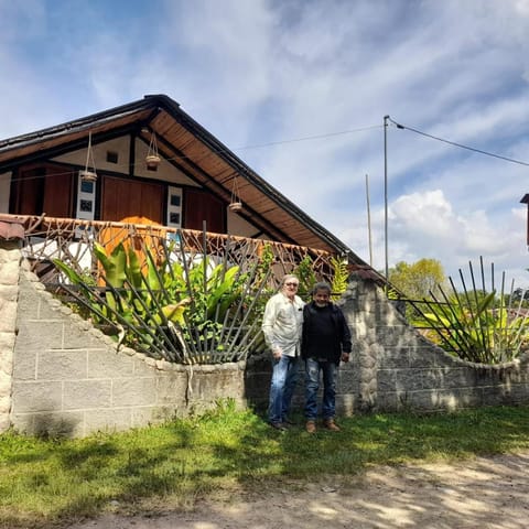 Property building, Day, People, Garden, Garden view, group of guests