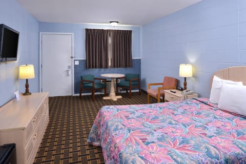 Americas Best Value Inn & Suites, Near The Titanic Museum on 76 Motel in Branson