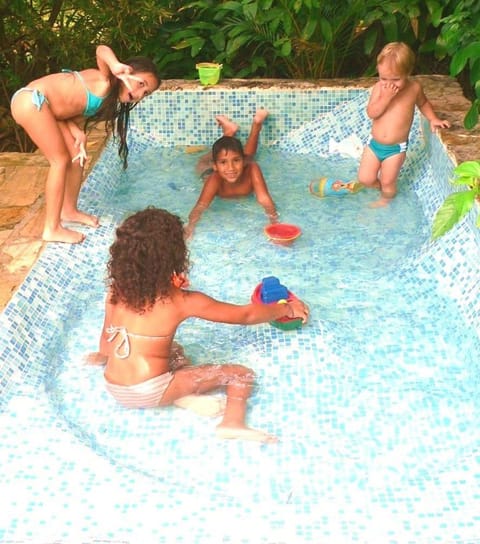 Kids's club, Swimming pool