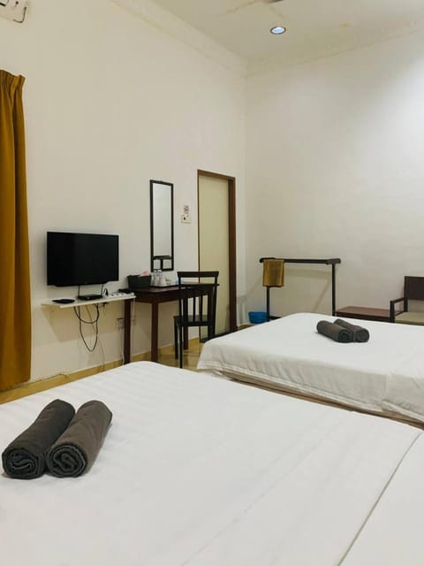 ANGGERIK IMPIAN HOTEL -Best for Travellers at Kuala Berang Hotel in Terengganu, Malaysia