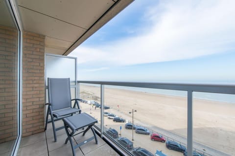 Apartment Sea View Condo in Middelkerke
