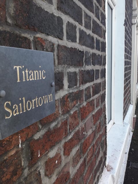 Titanic Sailortown Belfast City Centre townhouse Casa in Belfast