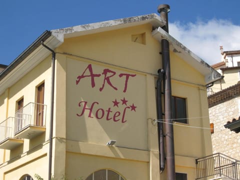 Art Hotel Hotel in Villetta Barrea