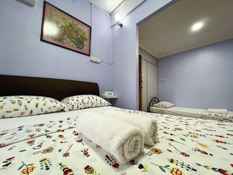Merdeka Guest House 2 Bed and Breakfast in Kuching