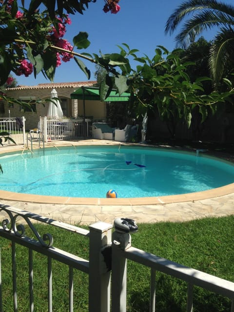 Garden, Swimming pool