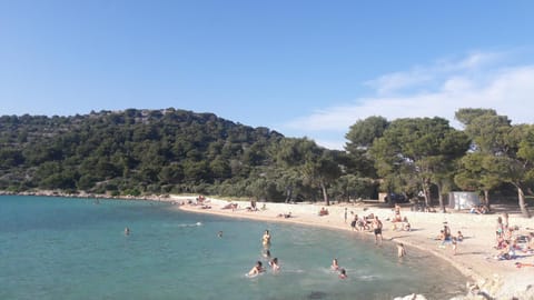 Apartments Josip Apartment in Murter