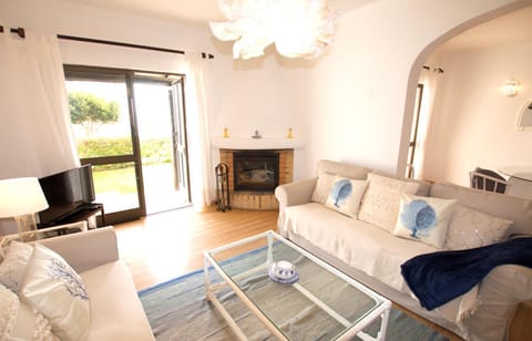 T2 Holiday Cottage near the beach | B112 House in Porches