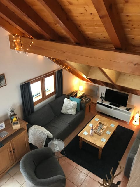 Communal lounge/ TV room, Photo of the whole room, Seating area