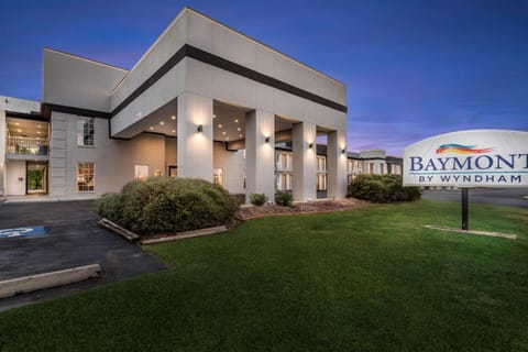 Baymont by Wyndham Beaumont Hotel in Beaumont