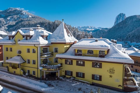 Property building, Facade/entrance, Neighbourhood, Bird's eye view, Winter, Mountain view