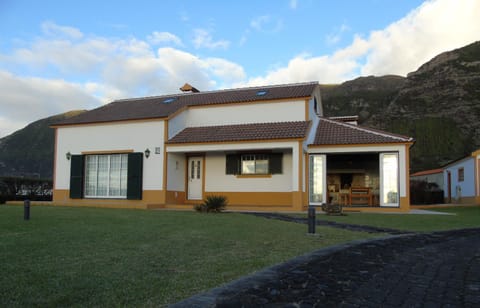 Casa dos Salgueiros House in Azores District