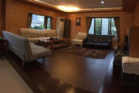 Celebrity Villa Villa in Taipei City