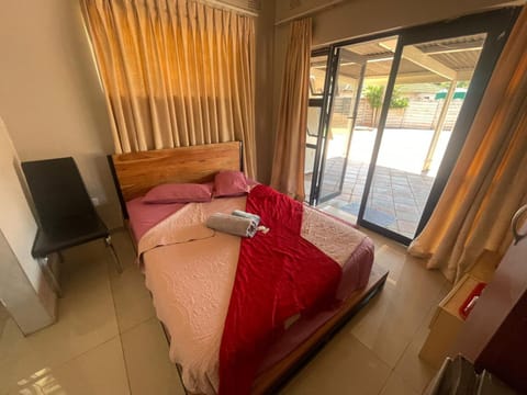 The Hawks Bed and Breakfast Chambre d’hôte in Harare