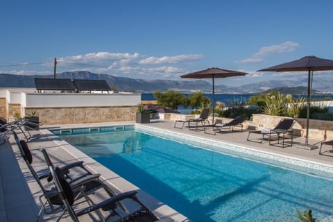 Luxury Poolside Villa Villa in Split-Dalmatia County