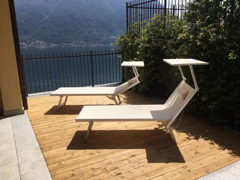 Balcony/Terrace, Lake view