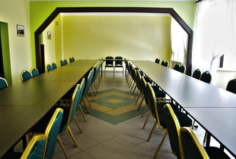 Meeting/conference room