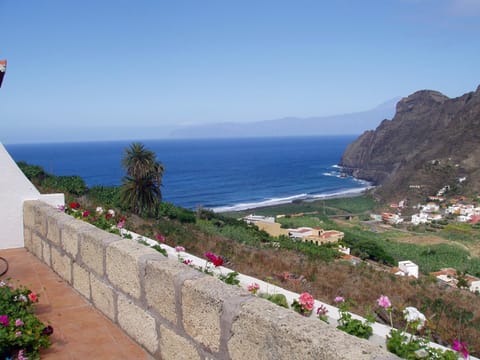 Neighbourhood, Natural landscape, View (from property/room), Balcony/Terrace, Beach, Mountain view