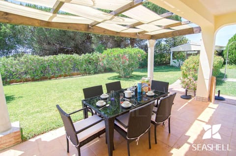 Patio, Garden, Dining area, Garden view