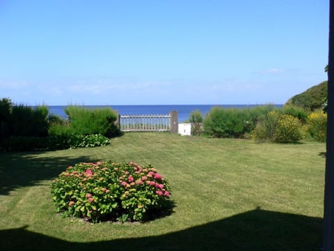 Maison avec jardin et accès direct plage à Le Palais - FR-1-418-20 House in Brittany
