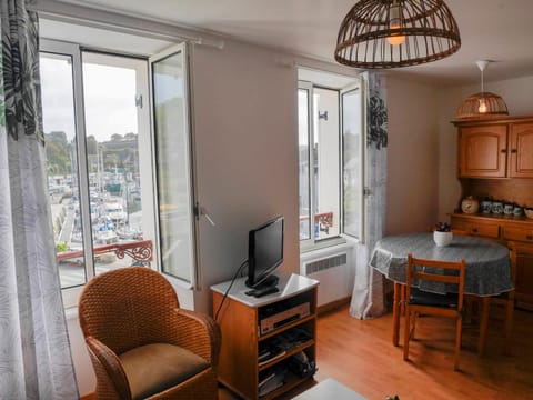 Appartement cosy vue port, 4 pers, Parking - FR-1-418-62 Apartment in Brittany