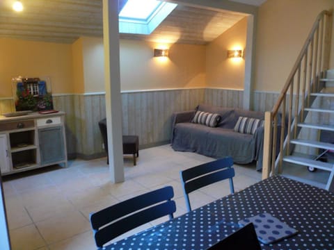 Maison calme avec jardin au centre de Le Palais, proche plage - FR-1-418-77 House in Brittany